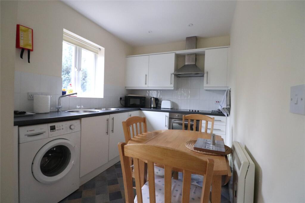 Apartment in Daventry, West Northamptonshire - View 3