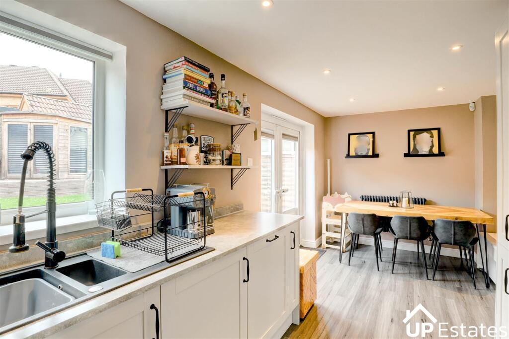 House in North Warwickshire, Chapel End, Hartshill - More
