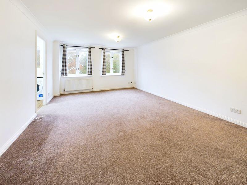 Apartment in Croydon - View 5