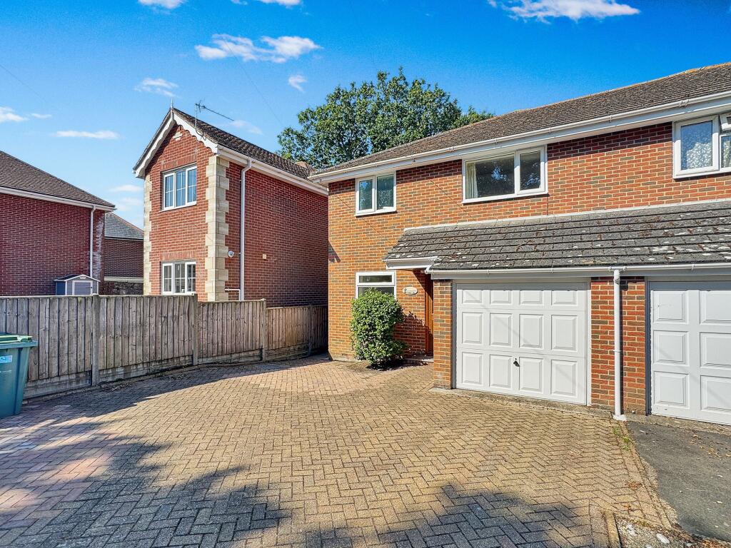 Main image of property: Eddington Road, Seaview, PO34