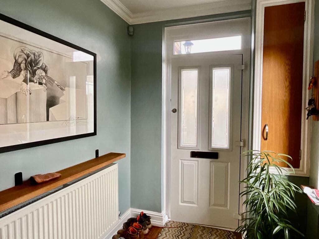 House in Newport - More