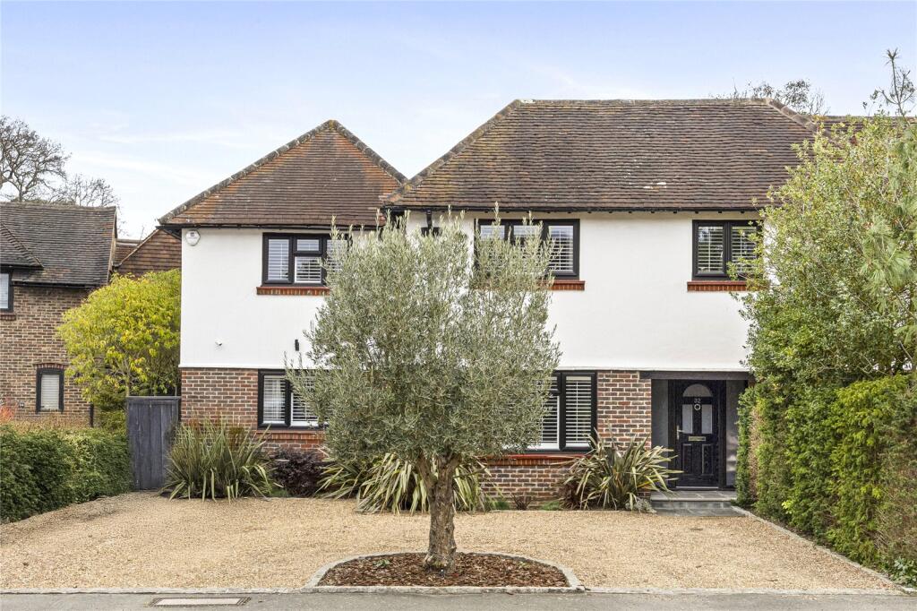 Main image of property: Oatlands Close, Weybridge, Surrey, KT13