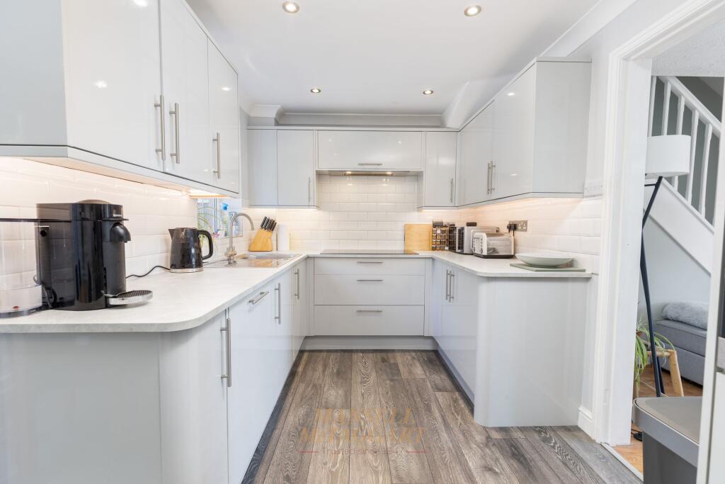 House in Crawley, Maidenbower, Worth - View 3
