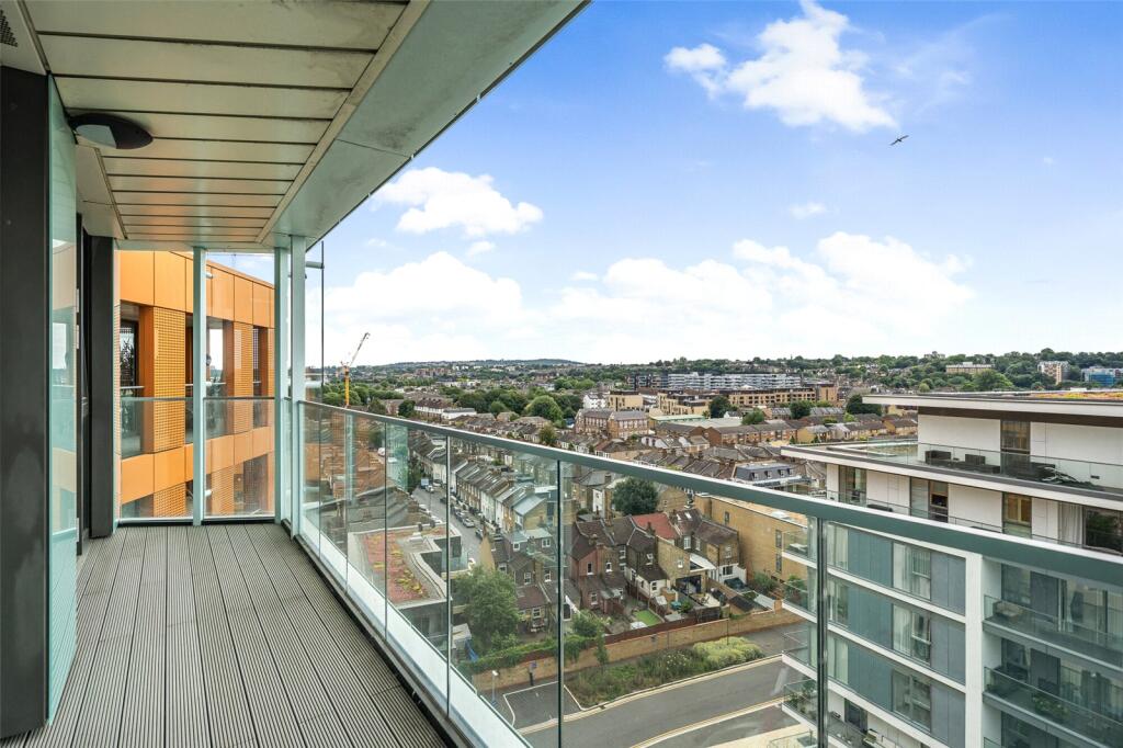 Apartment in London, Enderby Wharf, East Greenwich - View 4