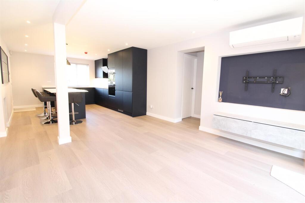 Additional image 9 of Jersey Farm, St Albans, Hertfordshire