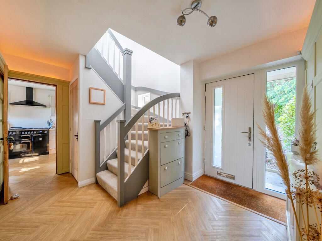 House in Wakefield, Goosehill, Warmfield cum Heath - View 2