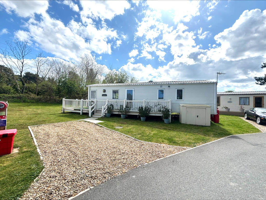 Two bed ABI Oakley, Caldecott Hall Country Park, Beccles Road, Fritton, Norfolk, NR31 9EY photo 3