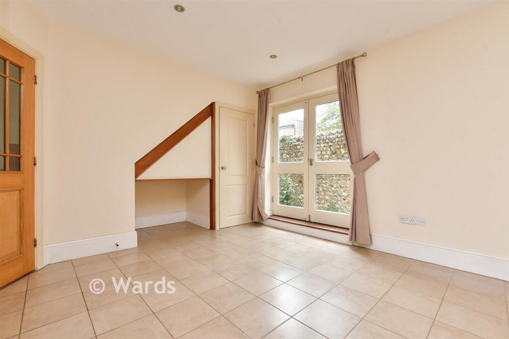 House in Canterbury - View 3
