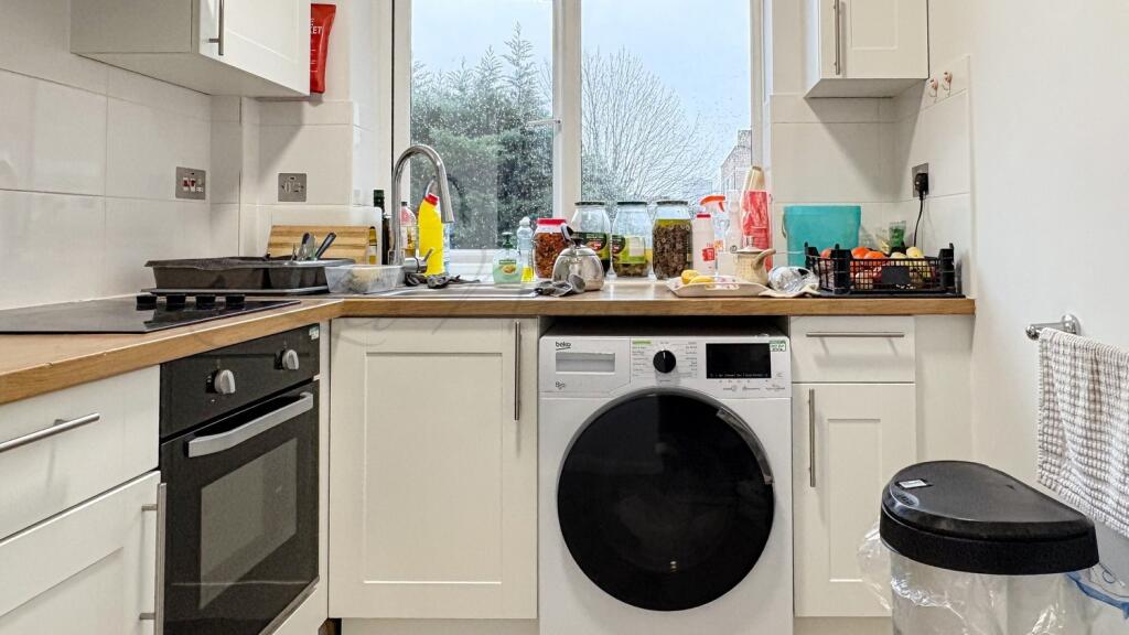 Main image of property: Wellesley Court, Maida Vale, W9