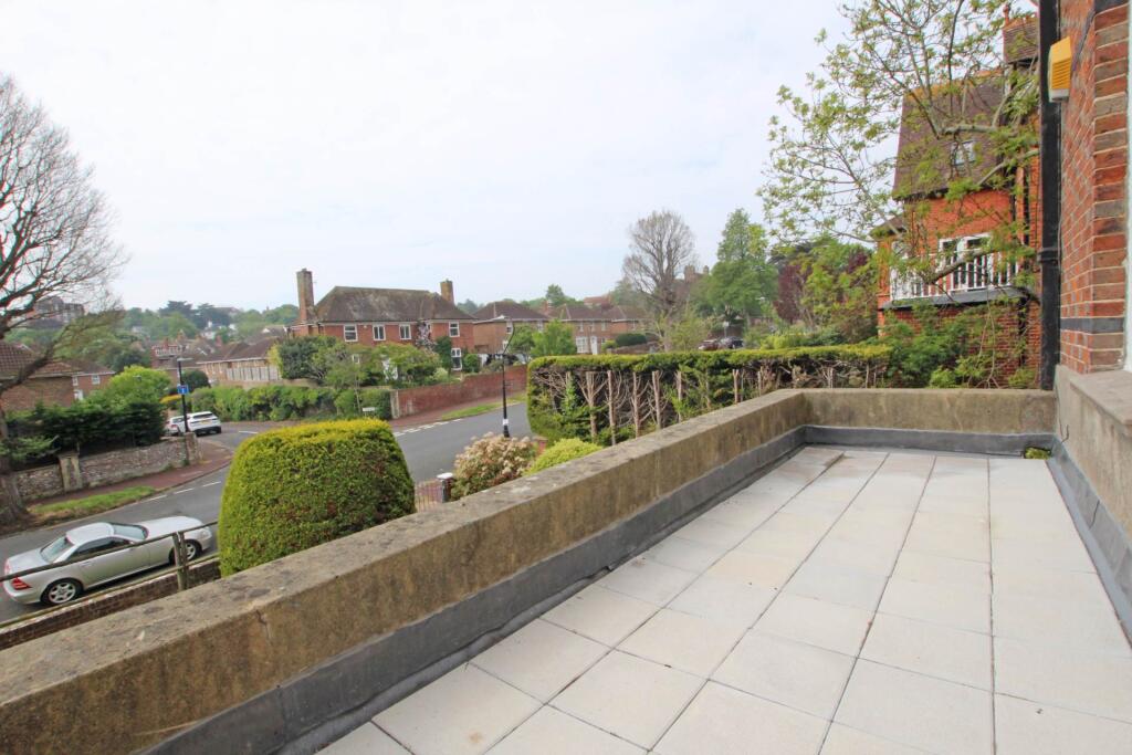 Apartment in Eastbourne, East Sussex - View 5