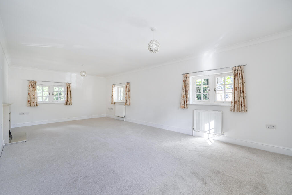 Gatehouse Lodge, Mote Park, Maidstone, Kent photo 3