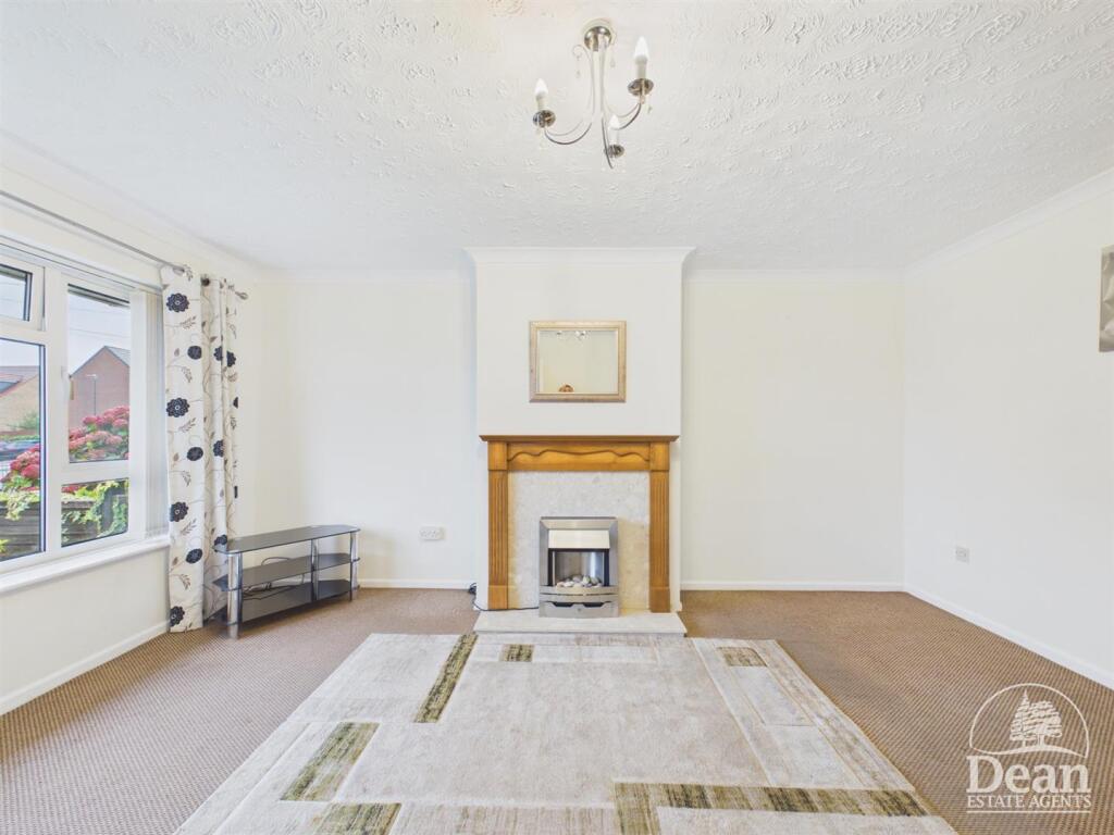 Tufthorn Avenue, Coleford photo 3