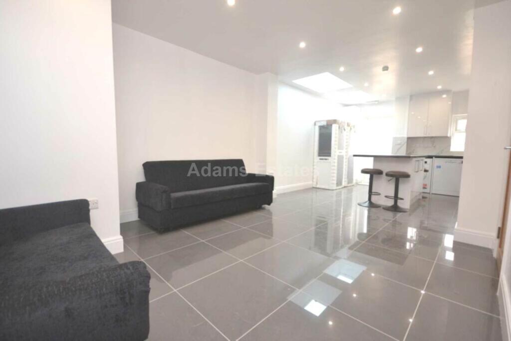House in Reading - View 3