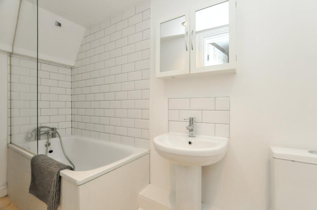 Apartment in London, Upper Clapton, Clapton - More