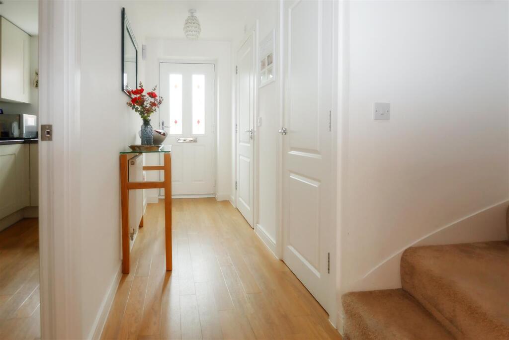 Thompson Grove, Littlehampton photo 5