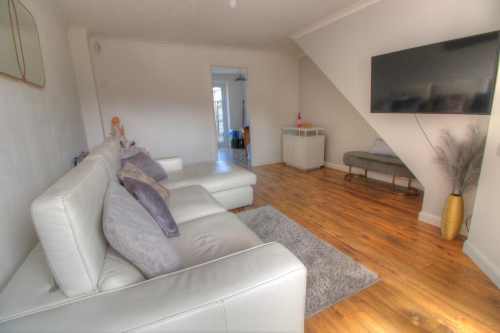 House in Winnersh, Sindlesham - More