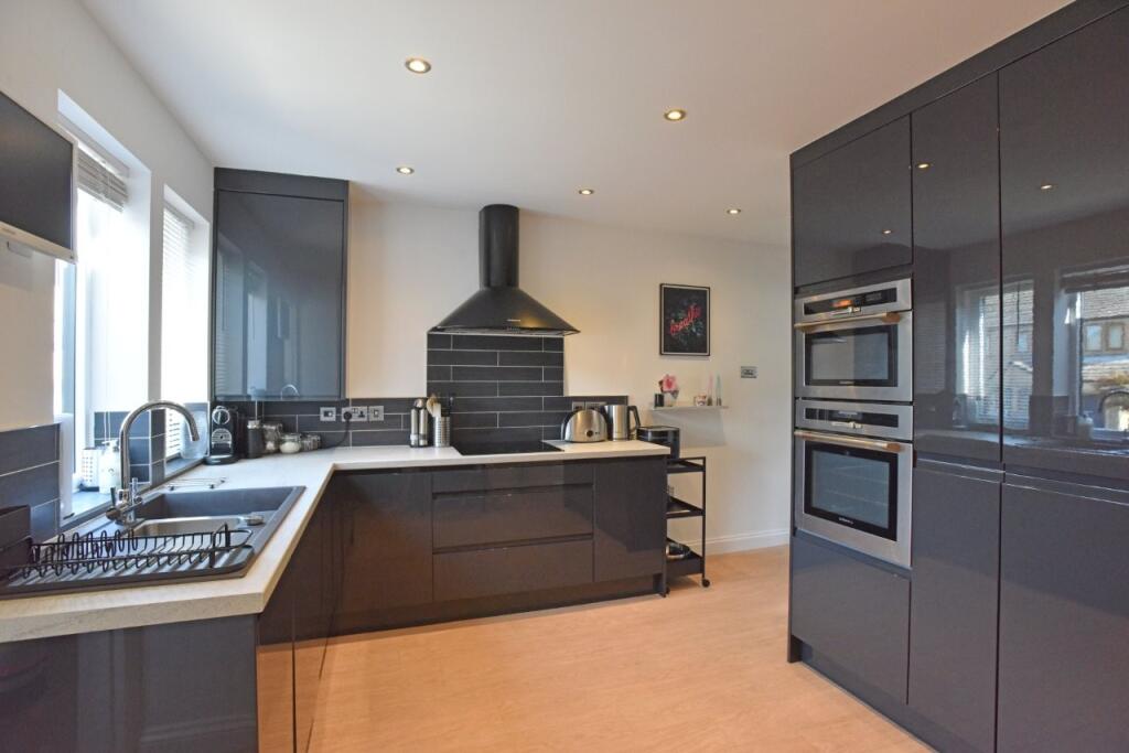 Fox Royd, Shepley, Huddersfield photo 4