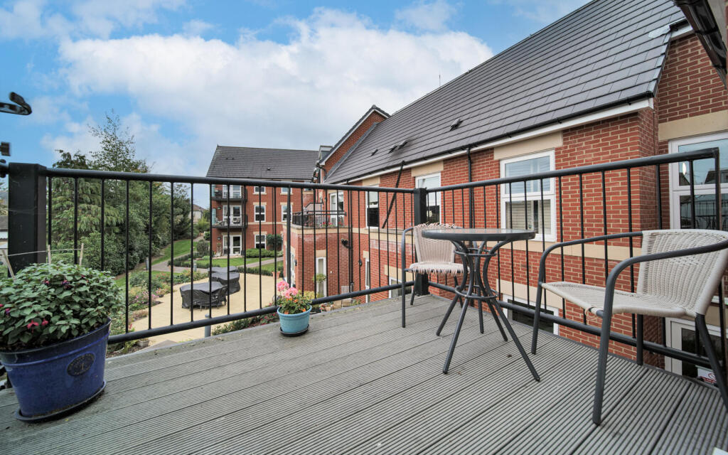 Spa Road, Melksham photo 2