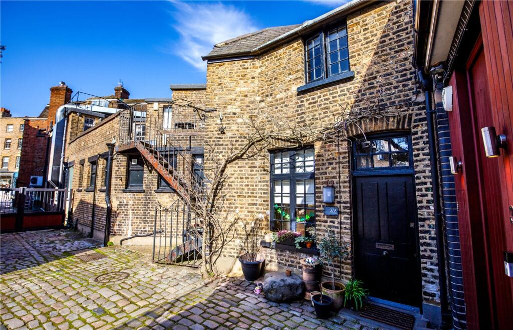 Main image of property: Highgate High Street, London, United Kingdom, N6