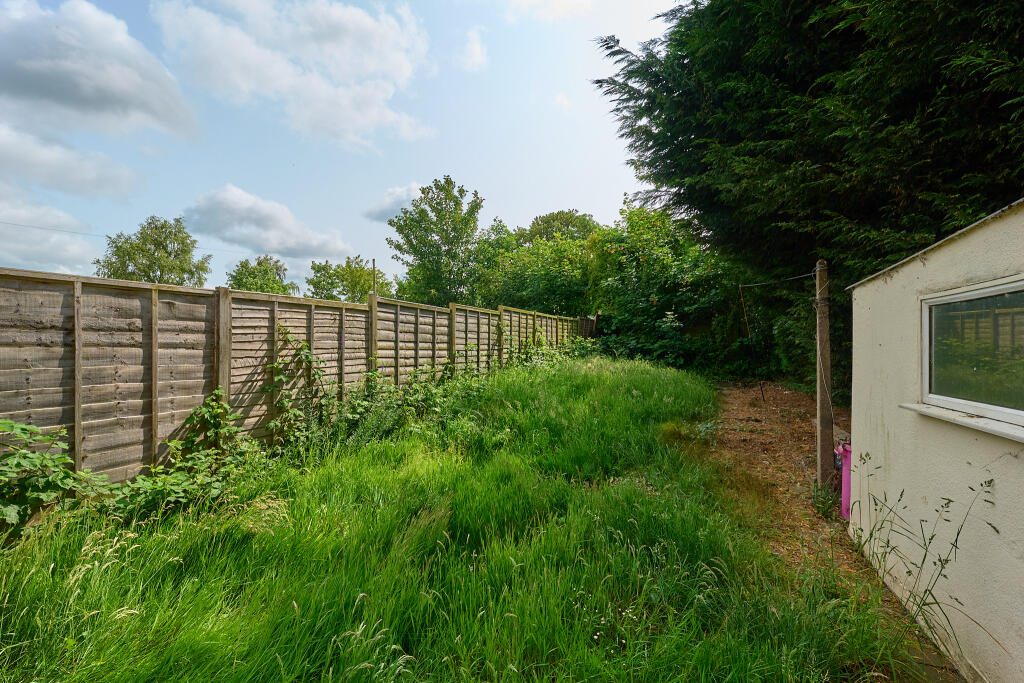 73 Hayward Avenue, Donnington, Telford, Shropshire TF2 8DE photo 3