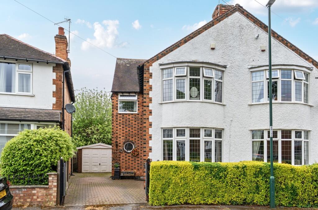 Main image of property: Ringwood Crescent, Wollaton, Nottinghamshire, NG8