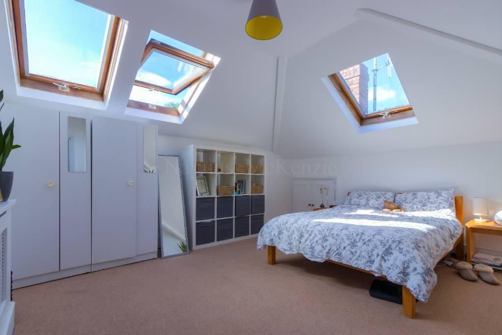 Apartment in London - More