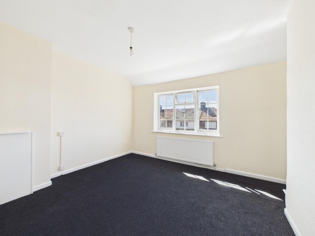 House in Bromley - More