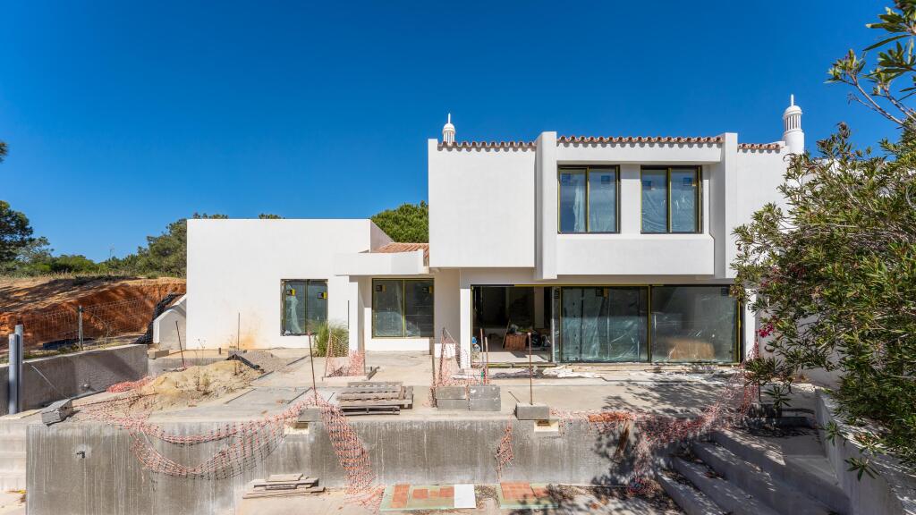 Main image of property: Algarve, Almancil