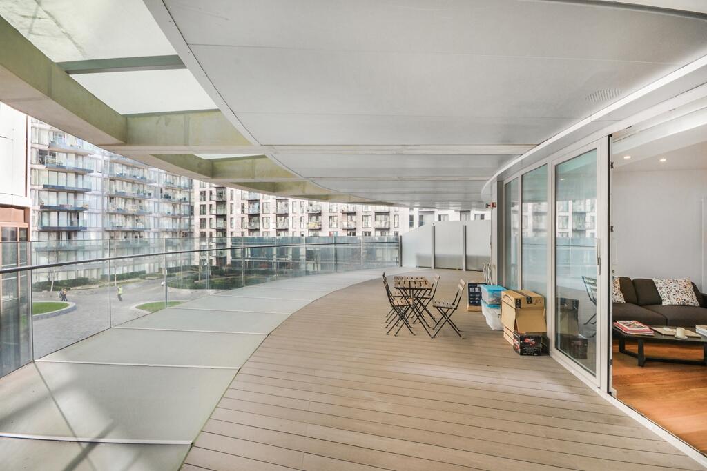 Main image of property: Arena Tower, Crossharbour Plaza E14