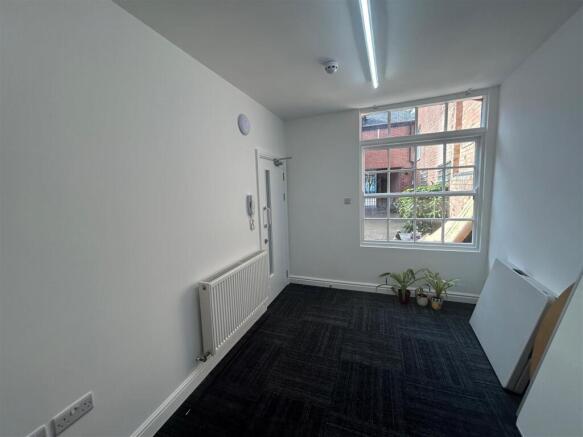 Suite 8.jpg