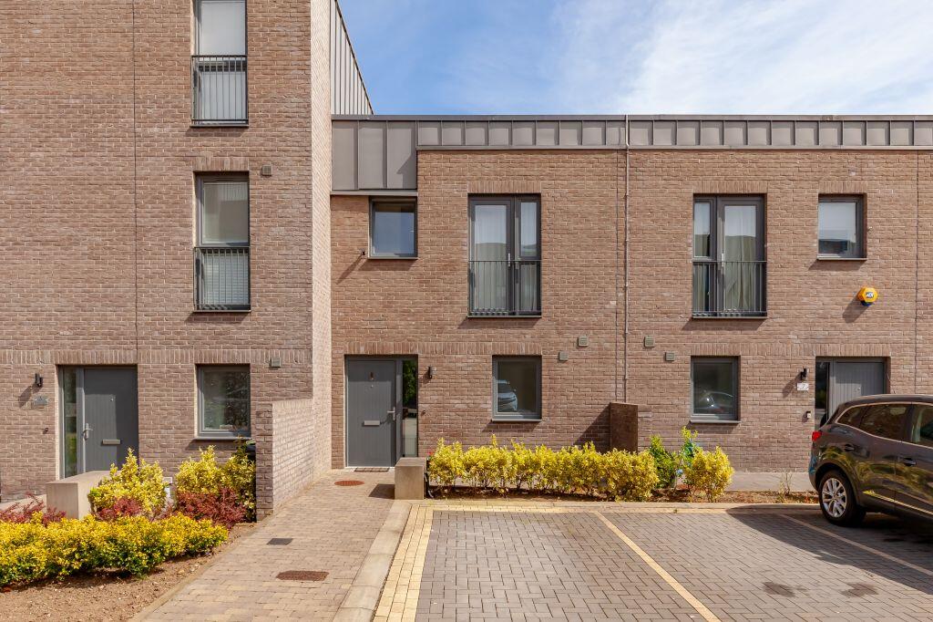 Main image of property: 5 Armstrong Road, Longstone, Edinburgh, EH14 2BF
