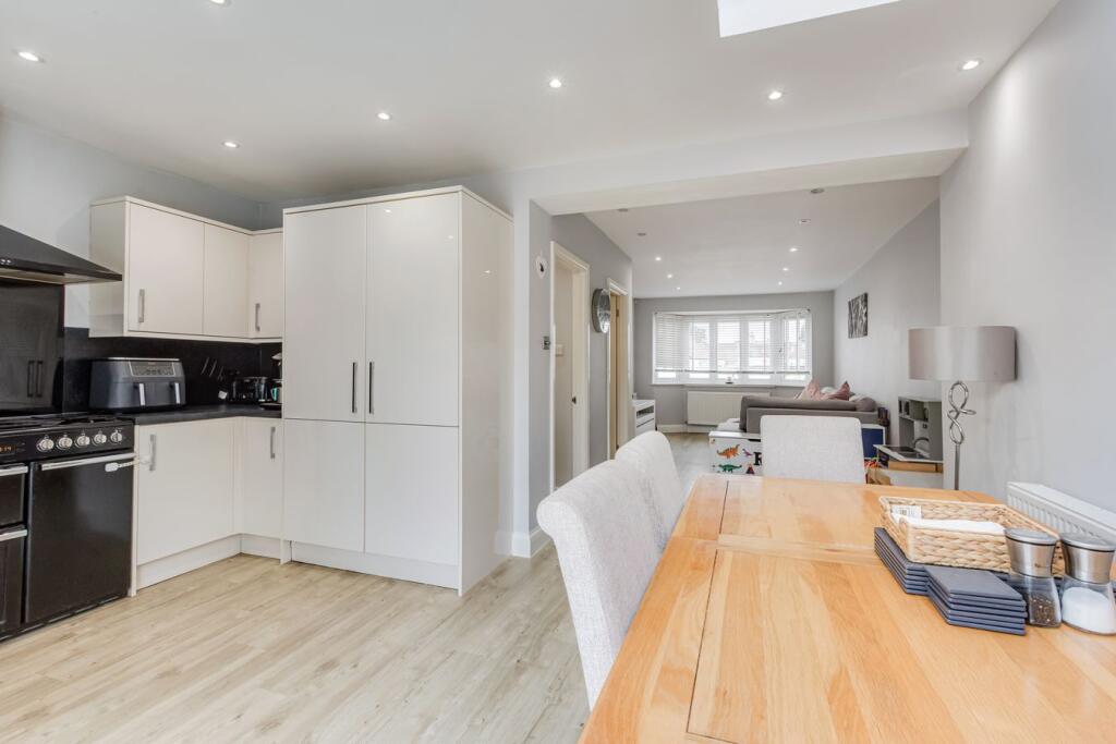 House in Dartford - More