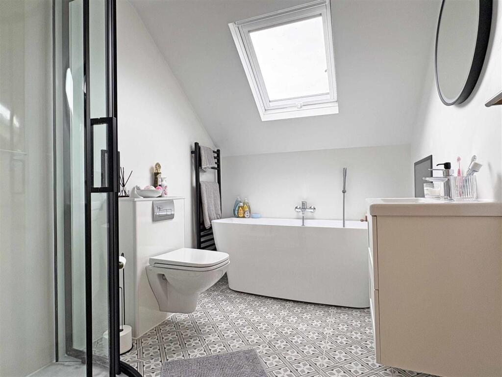 House in Chelmsford, Little Waltham - View 3