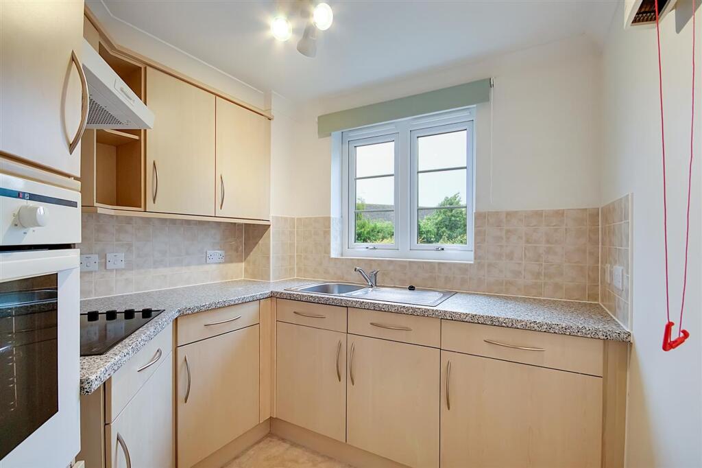 Apartment in Brighton - View 5