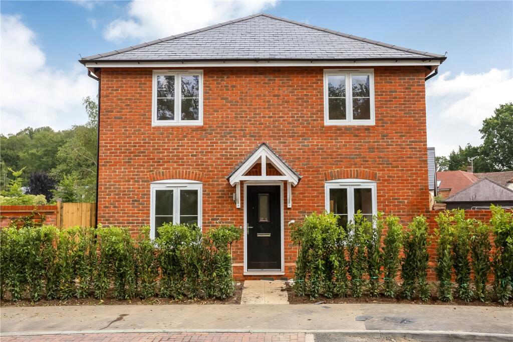Main image of property: Oxlease Meadows, Romsey, SO51