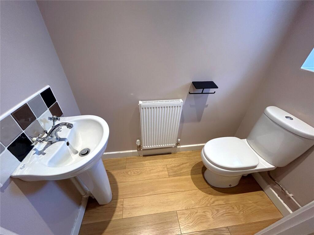 Gibbs Close, Westbury photo 5