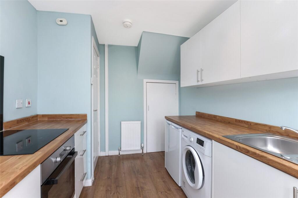 House in Glasgow, Canberra Area, Westwood - More