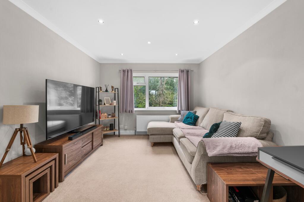 Additional image 13 of School Lane, Essendon, AL9