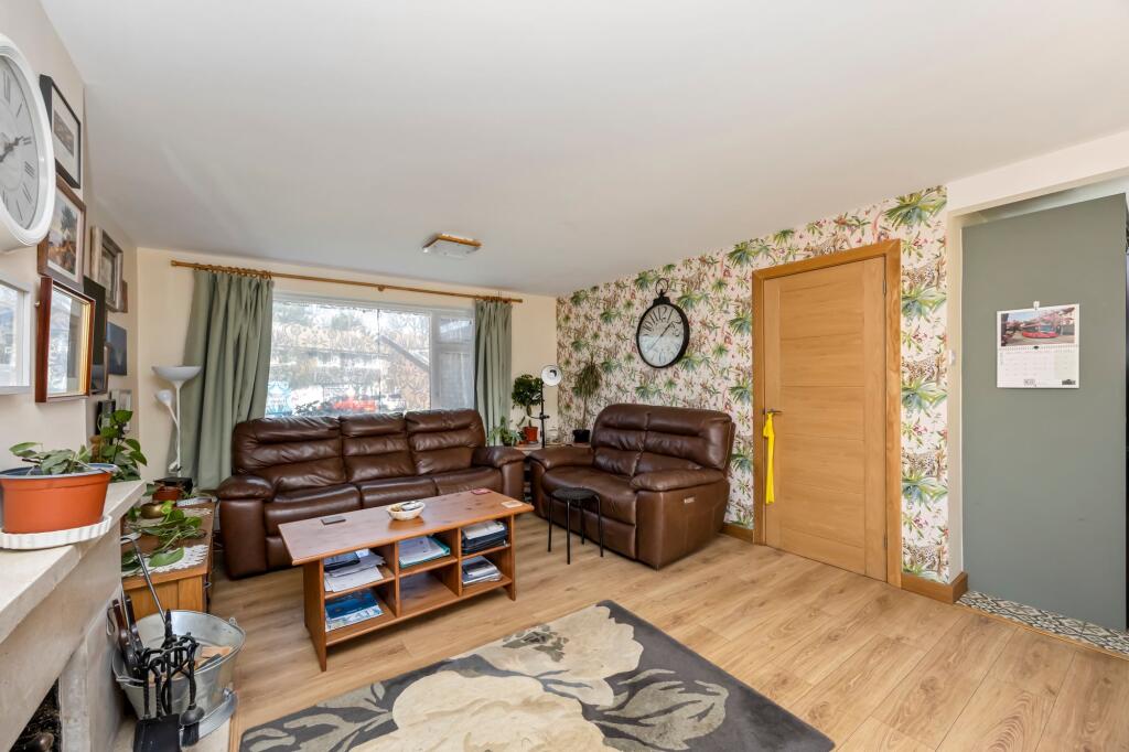 Fir Tree Way, Hassocks, BN6 photo 5