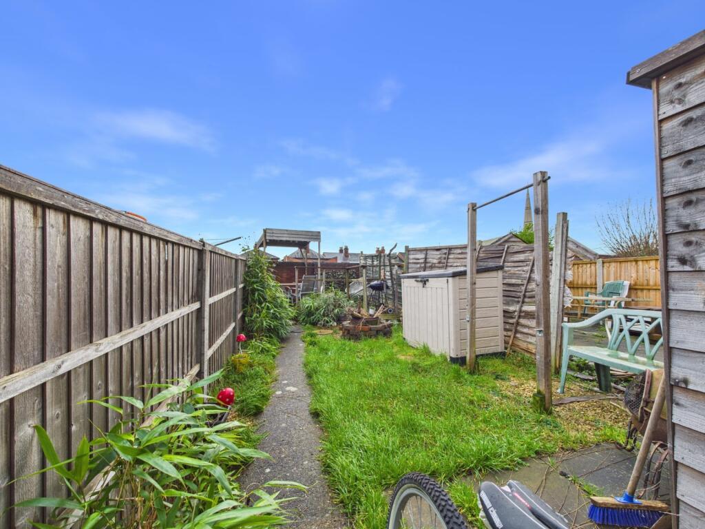 House in Worcester - View 3