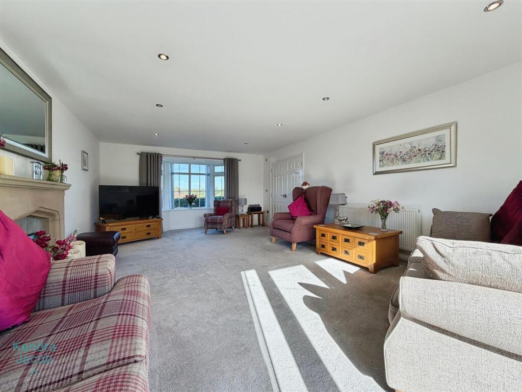 House in Newark and Sherwood, Gorsethorpe, Kings Clipstone - View 5