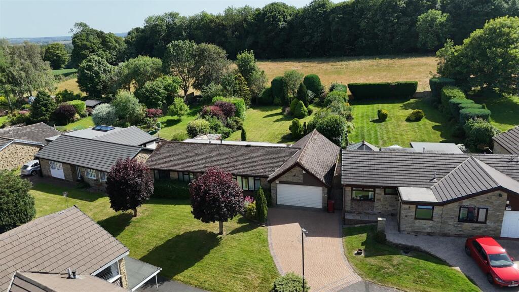 4-bed house on Kilburn Road, Dronfield Woodhouse, Dronfield, £695,000