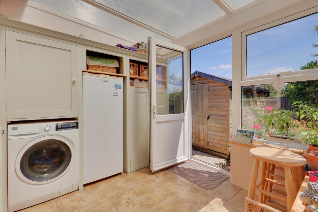 House in Havant, Hampshire - View 5