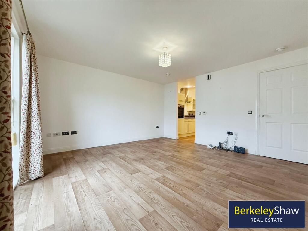 Aughton Street, Ormskirk photo 3