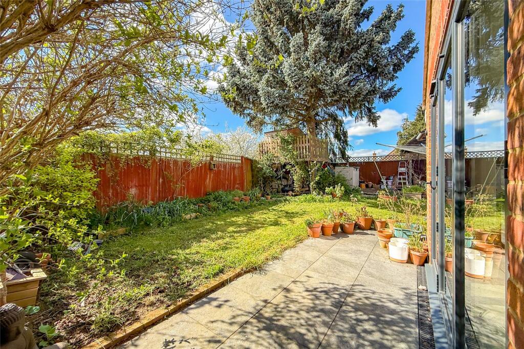 Additional image 13 of Magnolia Close, Park Street, St. Albans, Hertfordshire, AL2