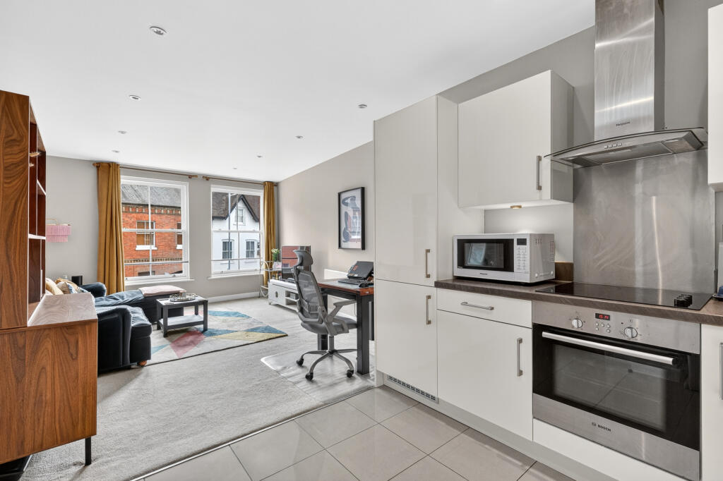 Shute End, Wokingham, RG40 photo 3