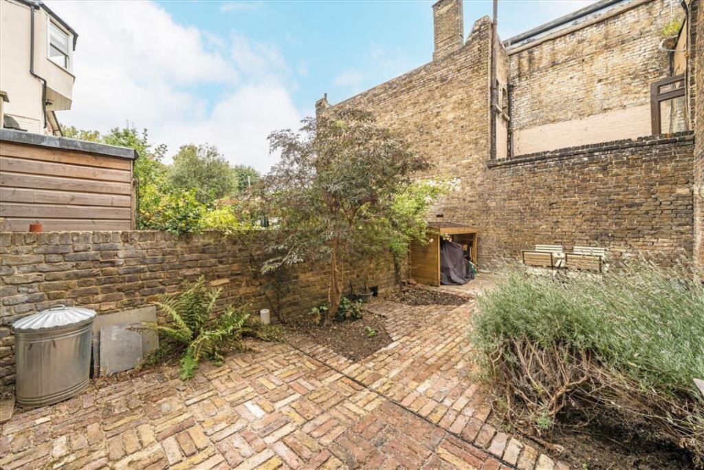 House in London, Greenwich Town Centre, East Greenwich - More