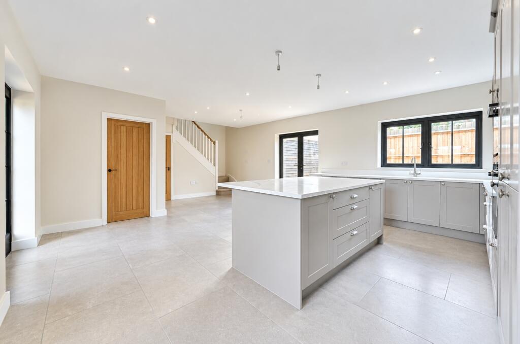 House in Southampton - View 4