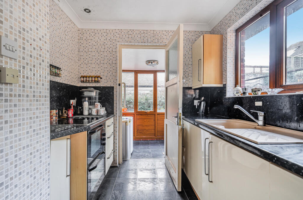 Buckeridge Road, Teignmouth, Devon - View 3