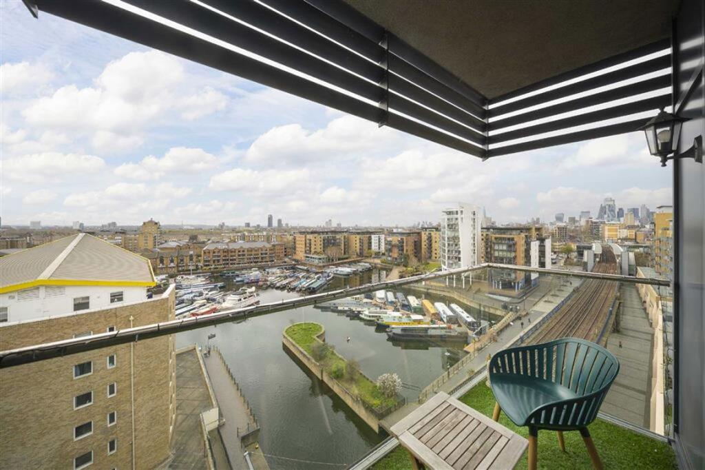 Main image of property: John Nash Mews, Limehouse